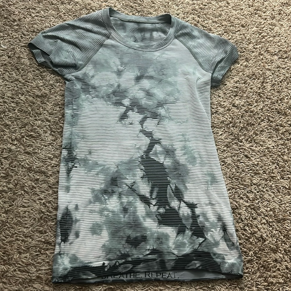 Lululemon Short Sleeve Swiftly tech
